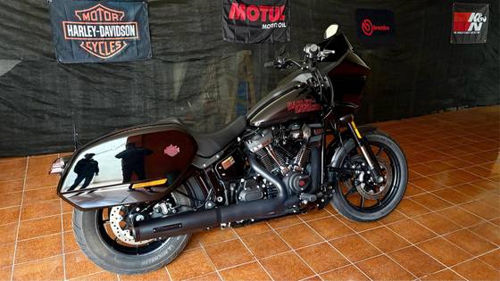 HARLEY-DAVIDSON LOW RIDER ST 